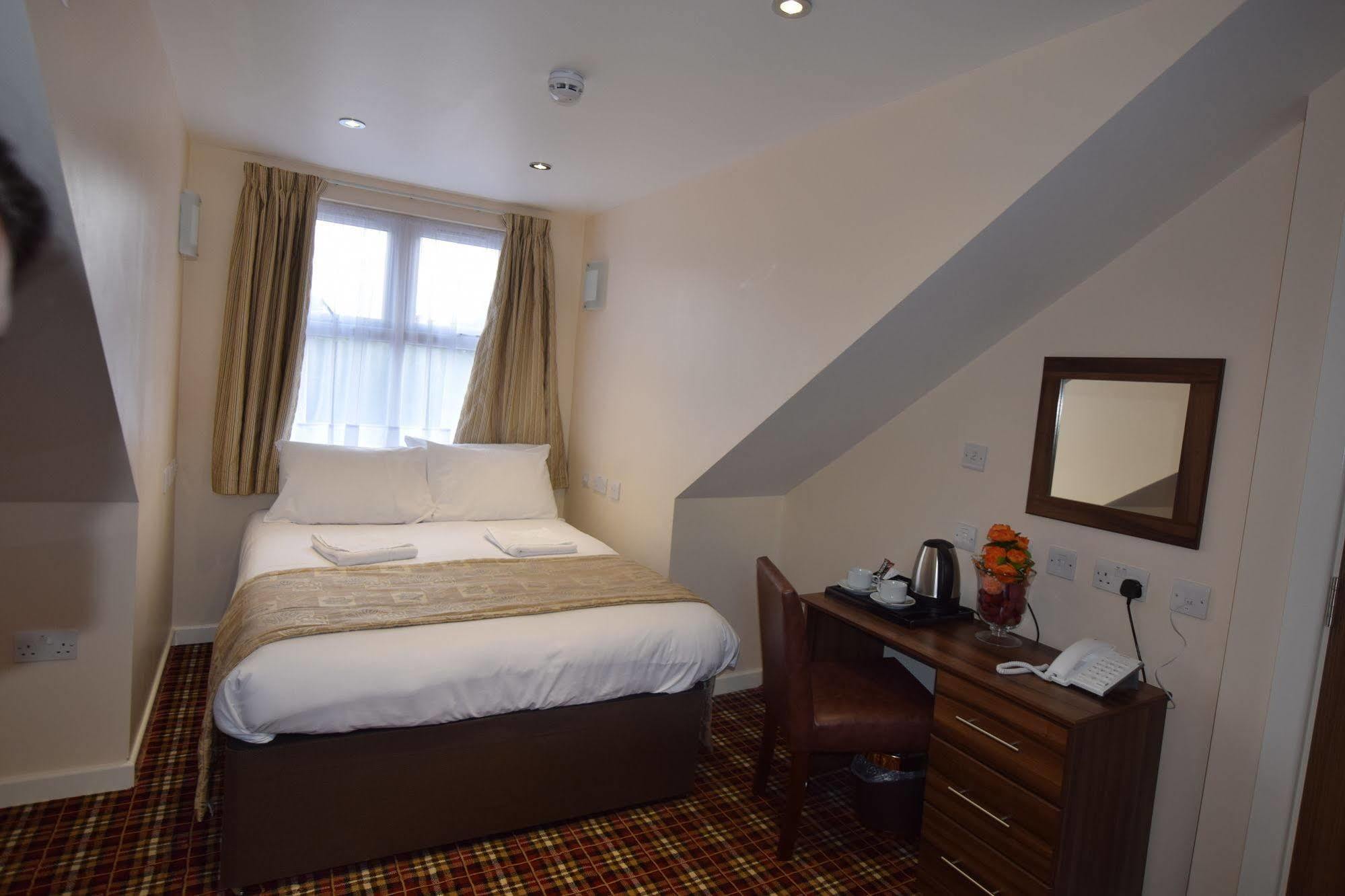 Hotel Lucky 8 3*