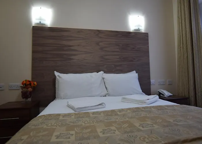 Lucky 8 Hotel