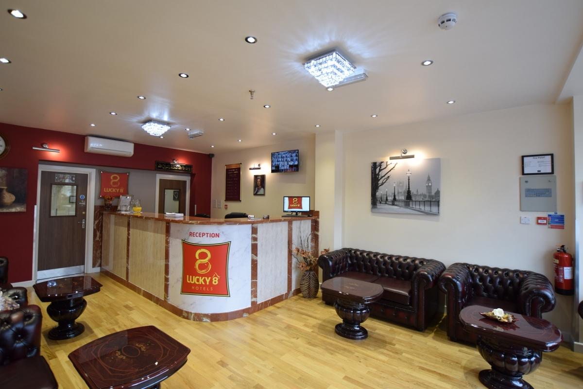 Lucky 8 Hotel Ilford
