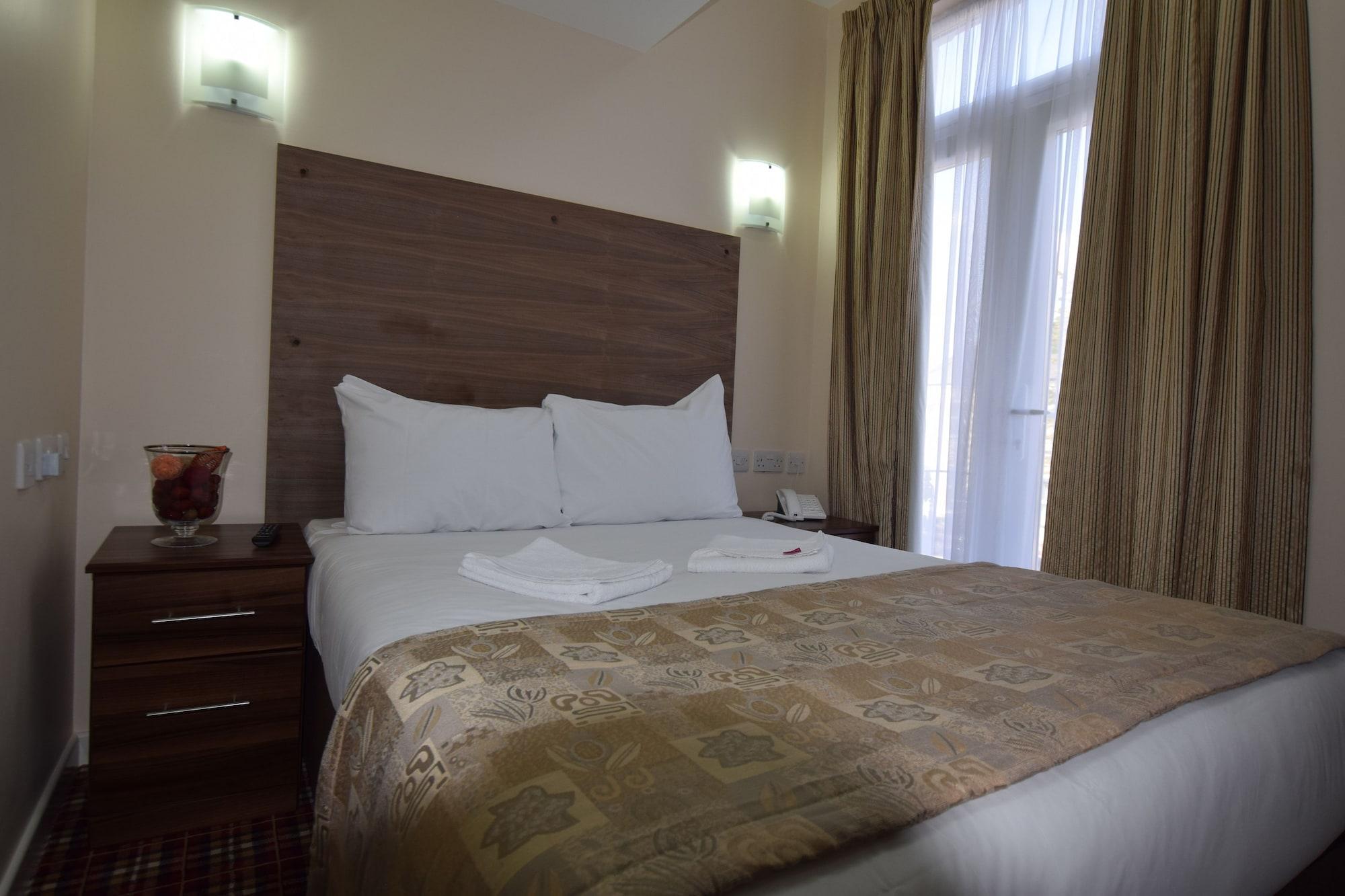 Lucky 8 Hotel 3*